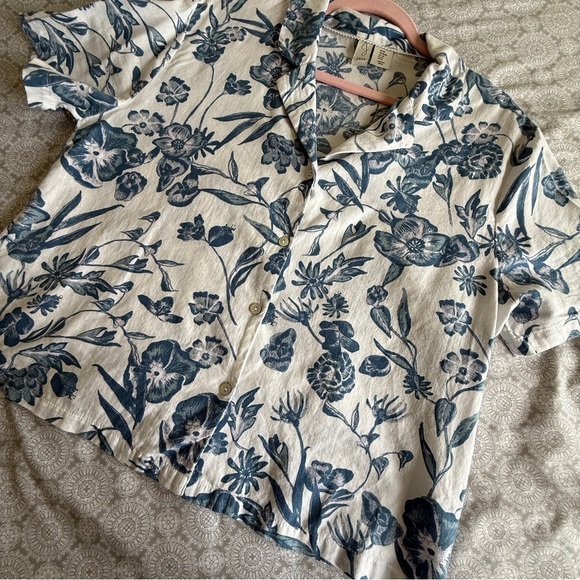 Joie Navy and White Floral Blouse - Picture 2 of 8